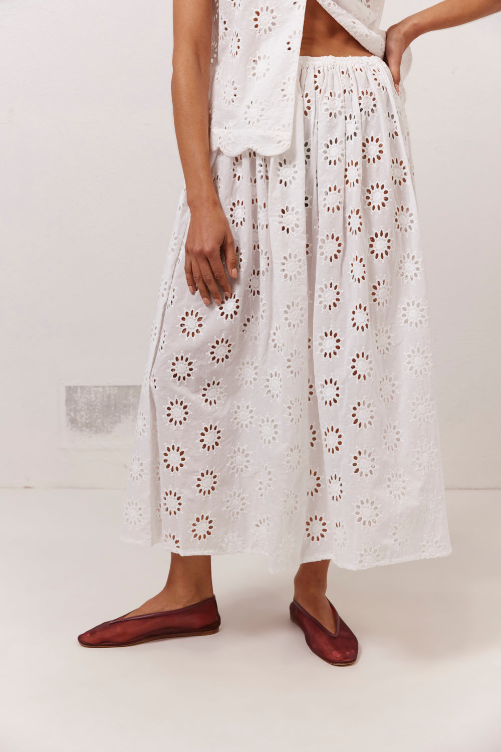 Maisie Midi Skirt Anglaise VRG GRL