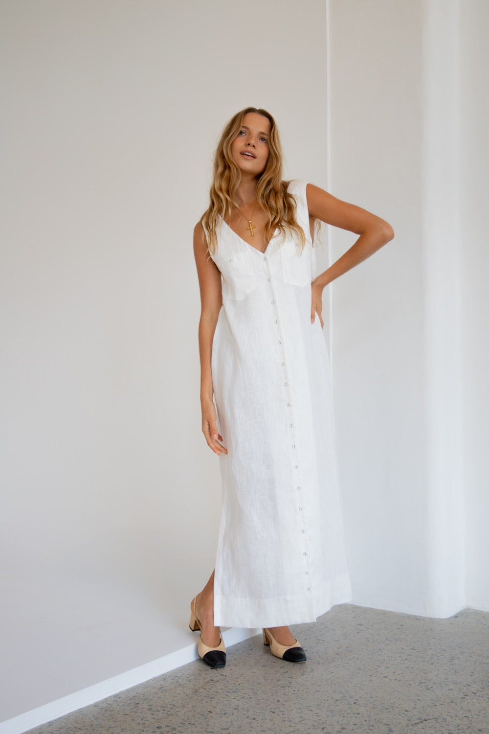 Collective Dress - Daisy Lover Linen Midi Dress White sixth image